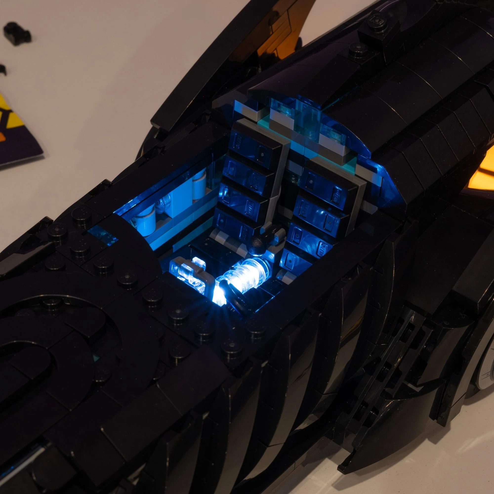 LEGO® DC Batman™: Batman Forever™ Batmobile™ #76304 DIY Light Bundle - Image 8