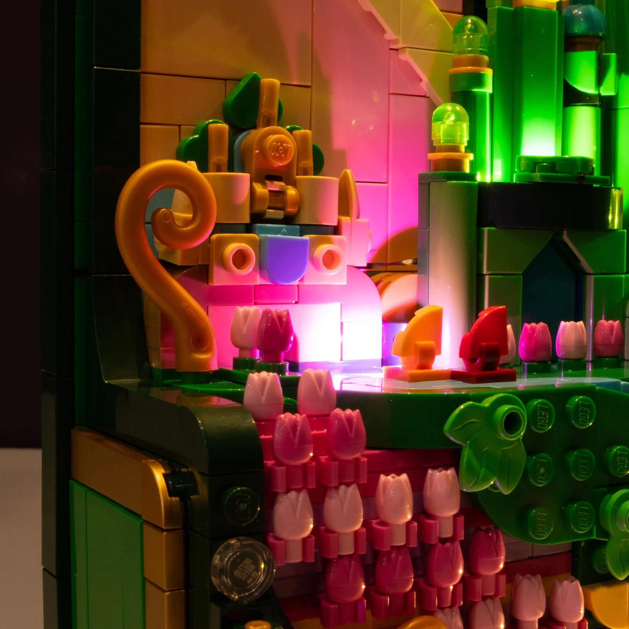 LEGO® Emerald City Wall Art #75685 DIY Light Bundle - Image 5