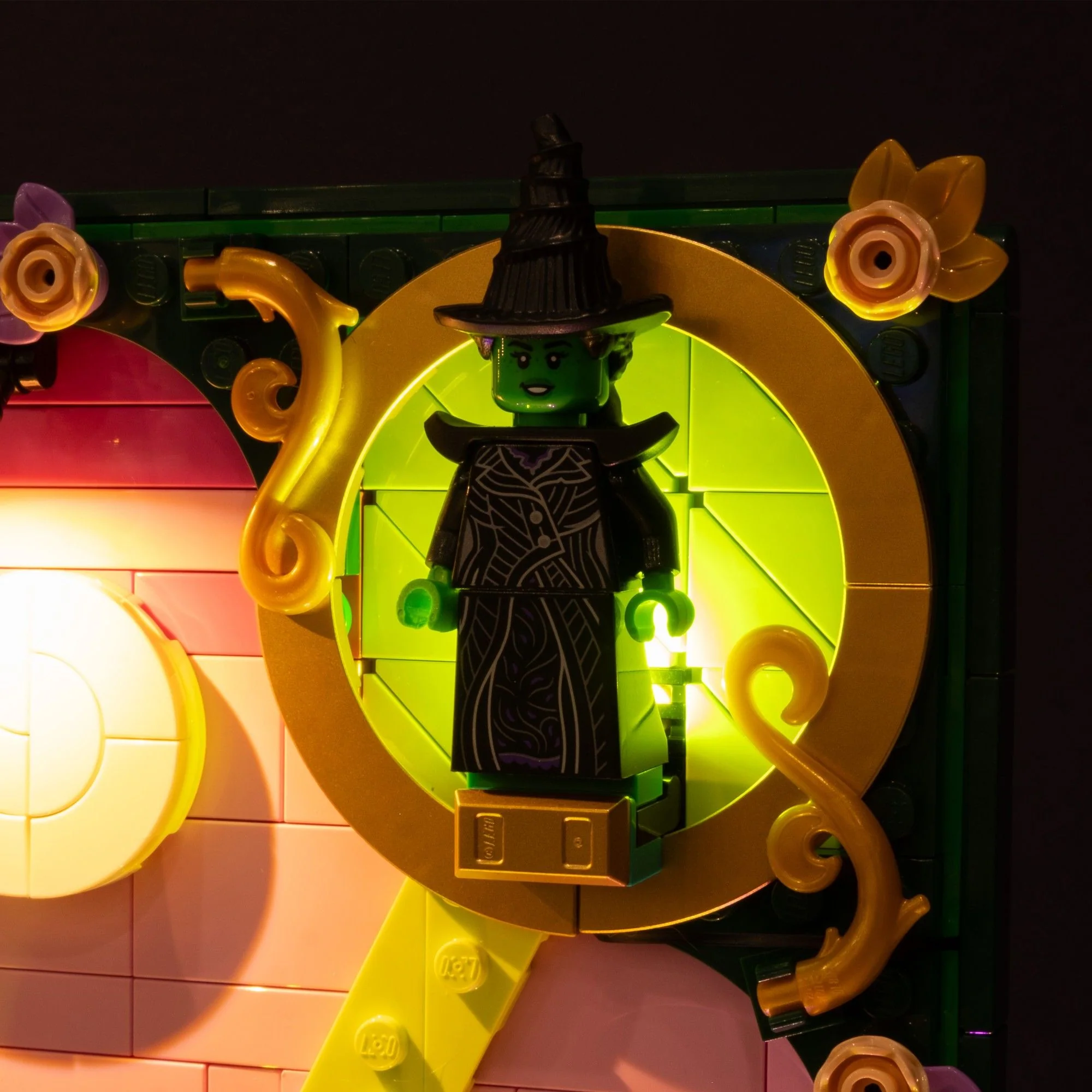 LEGO® Emerald City Wall Art #75685 DIY Light Bundle - Image 9
