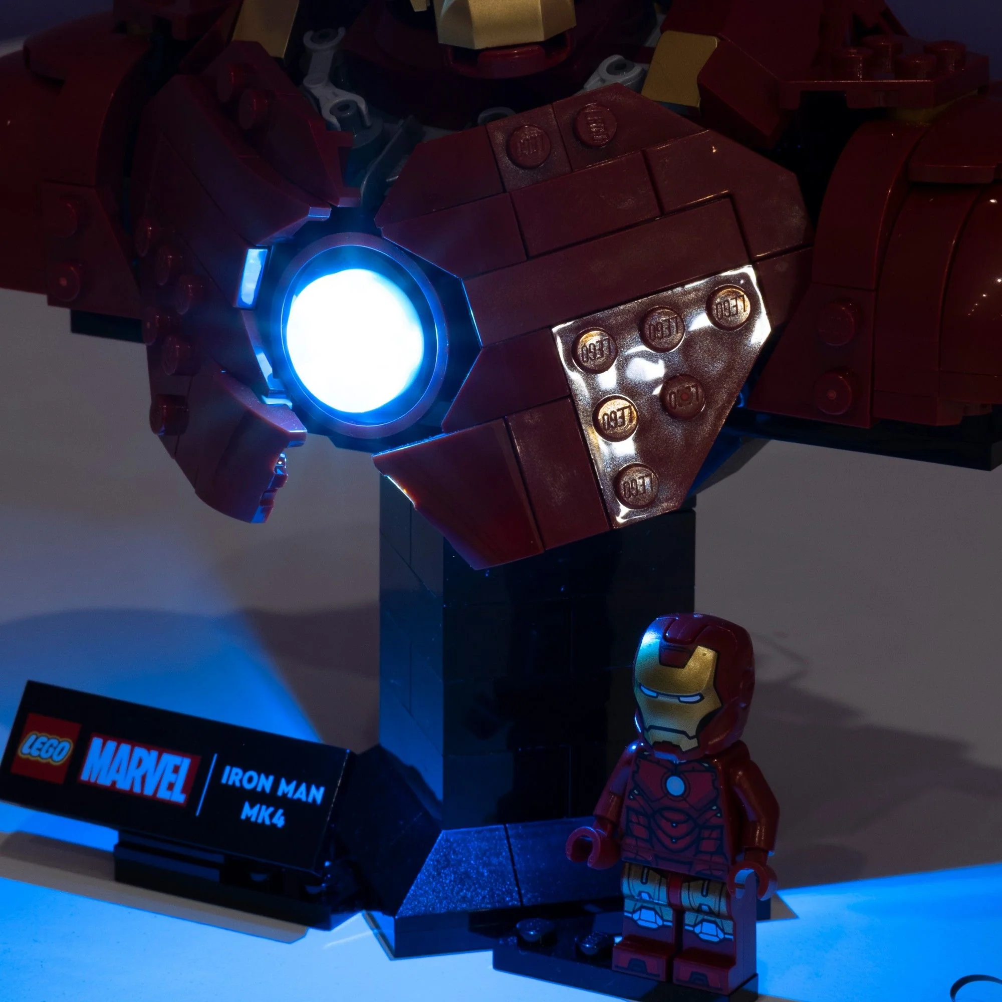 LEGO® Iron Man MK4 Bust #76327 DIY Light Bundle - Image 6