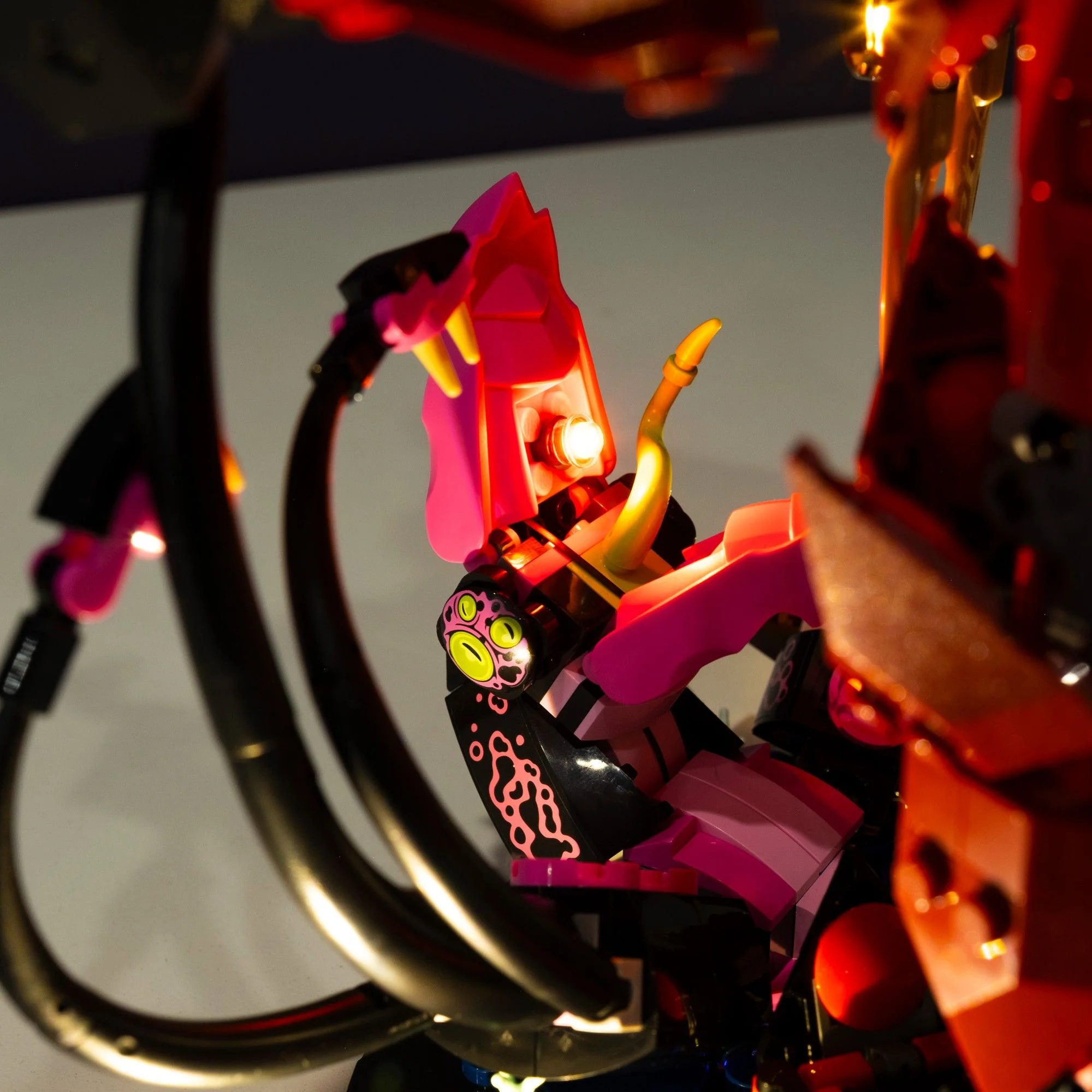 LEGO® NINJAGO The Fire Knight Mech #71846 DIY Light Bundle - Image 4