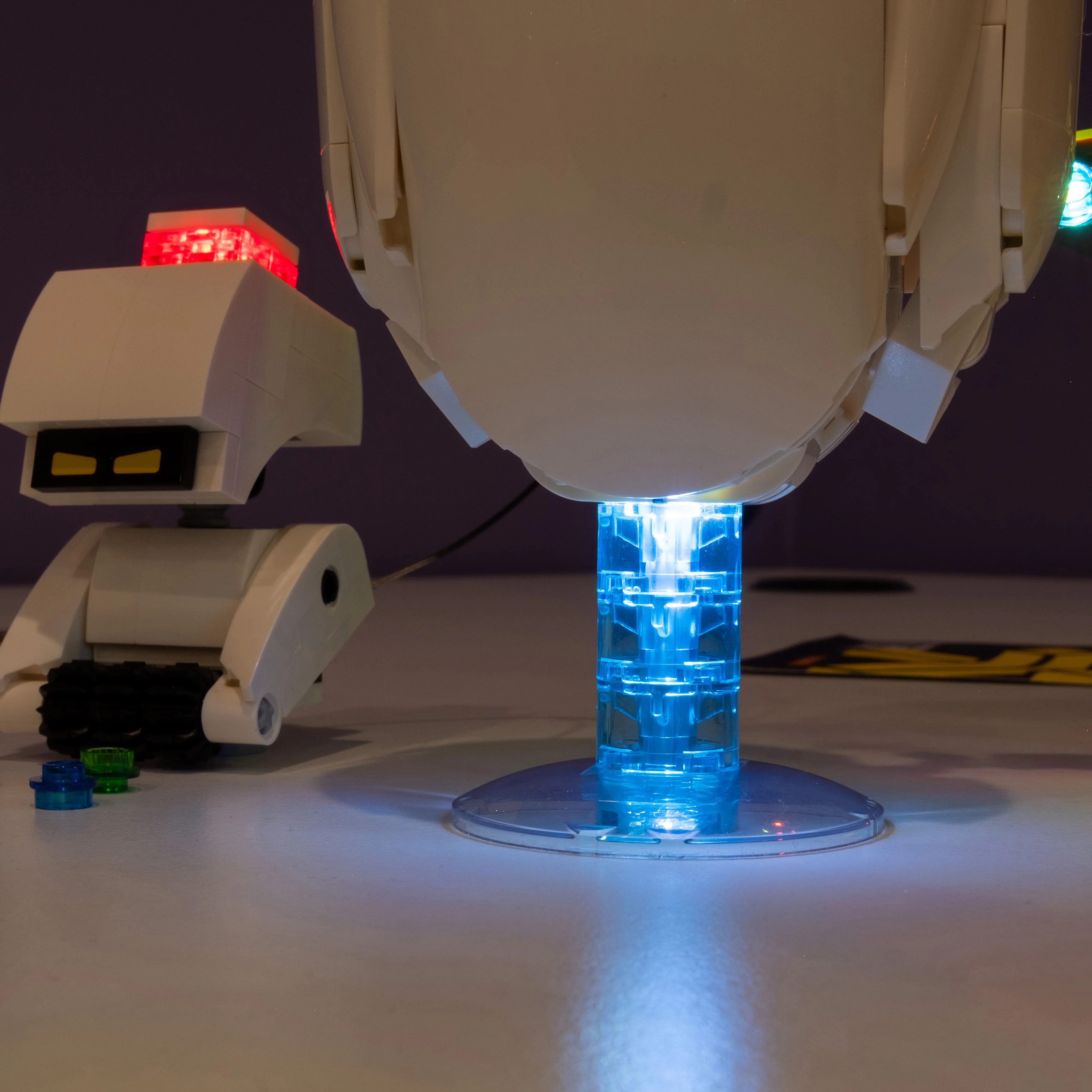 LEGO® WALL-E and EVE #43279 DIY Light Bundle - Image 5