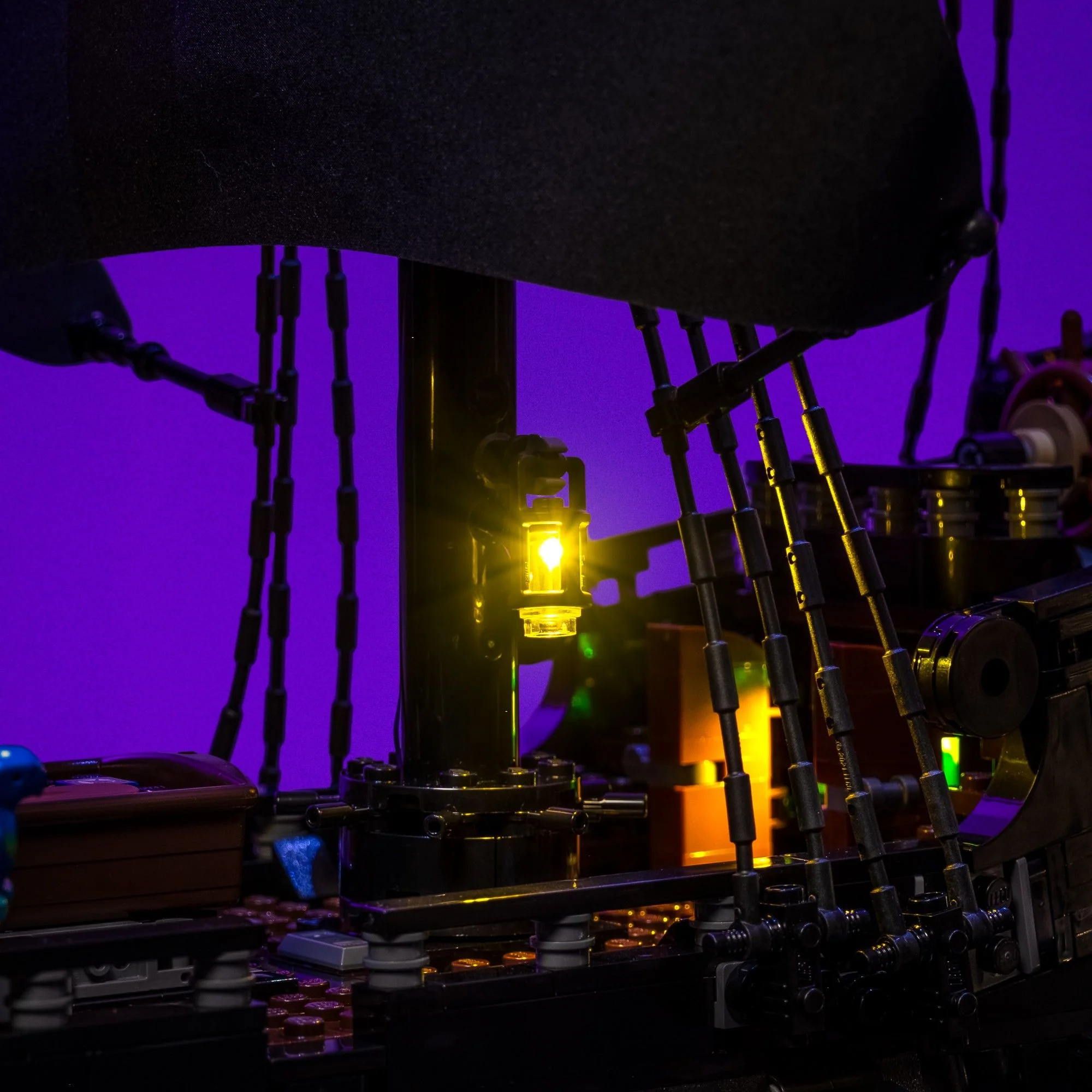 Light Kit for LEGO® Captain Jack Sparrow's Pirate Ship #10365 - Image 12