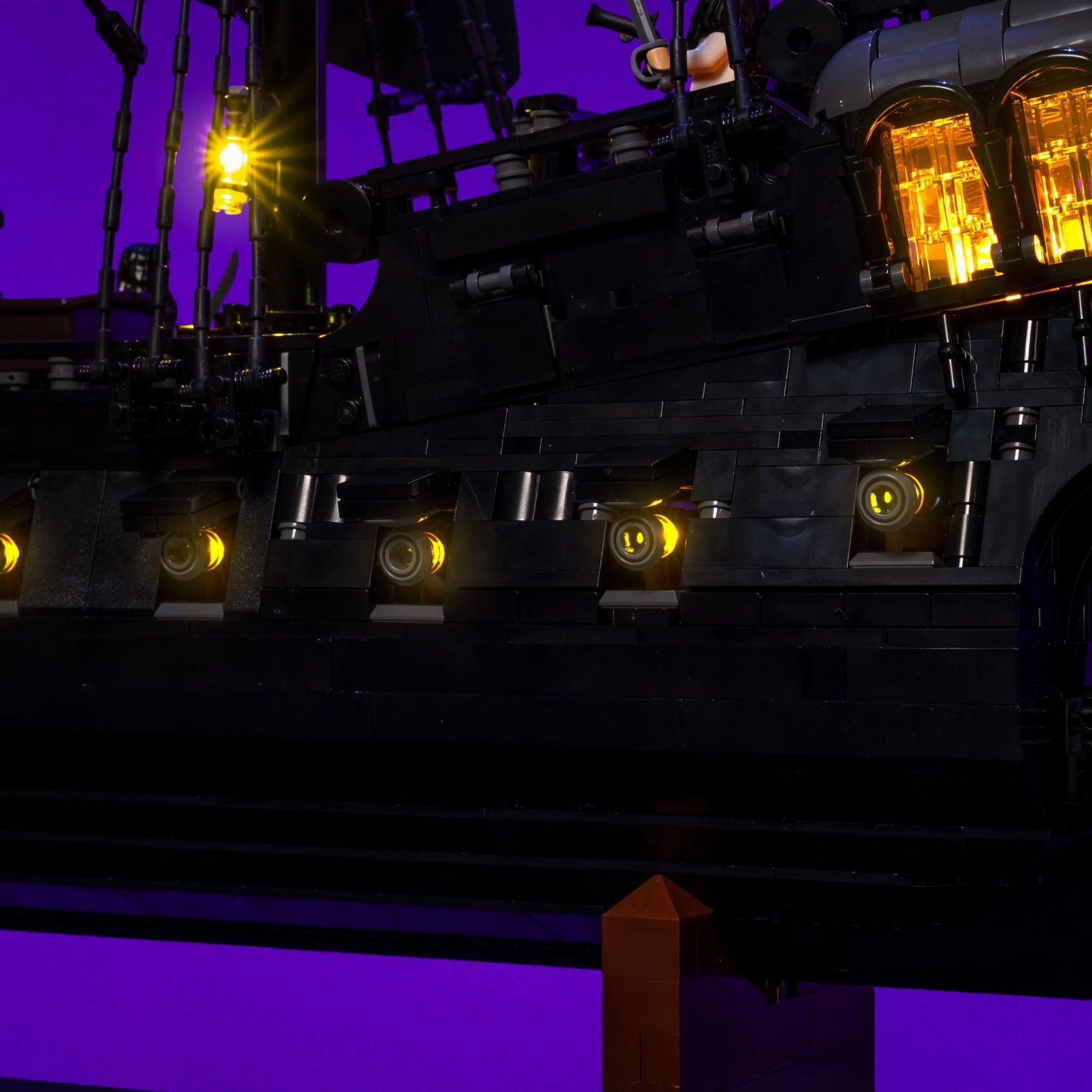 Light Kit for LEGO® Captain Jack Sparrow's Pirate Ship #10365 - Image 7