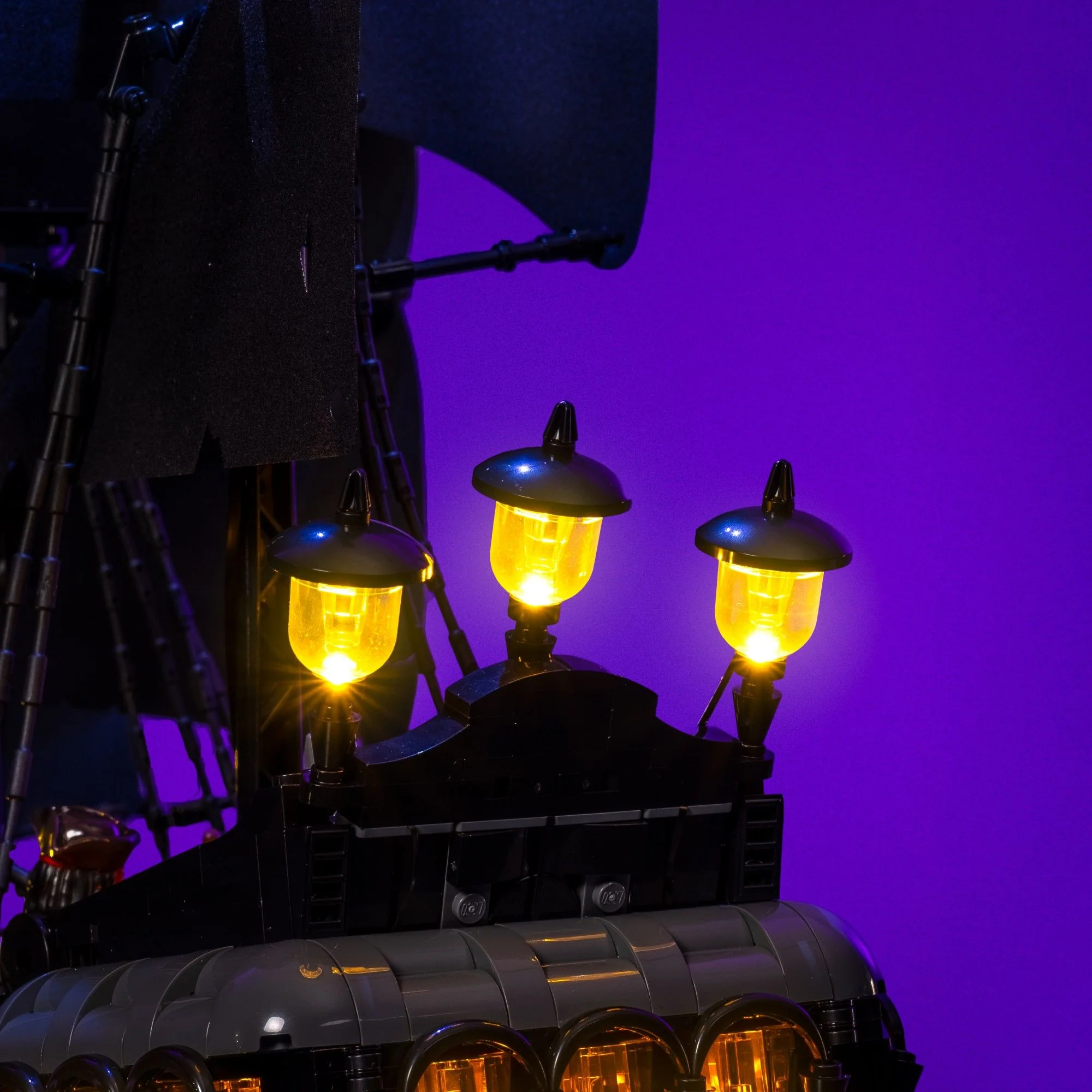 Light Kit for LEGO® Captain Jack Sparrow's Pirate Ship #10365 - Image 9