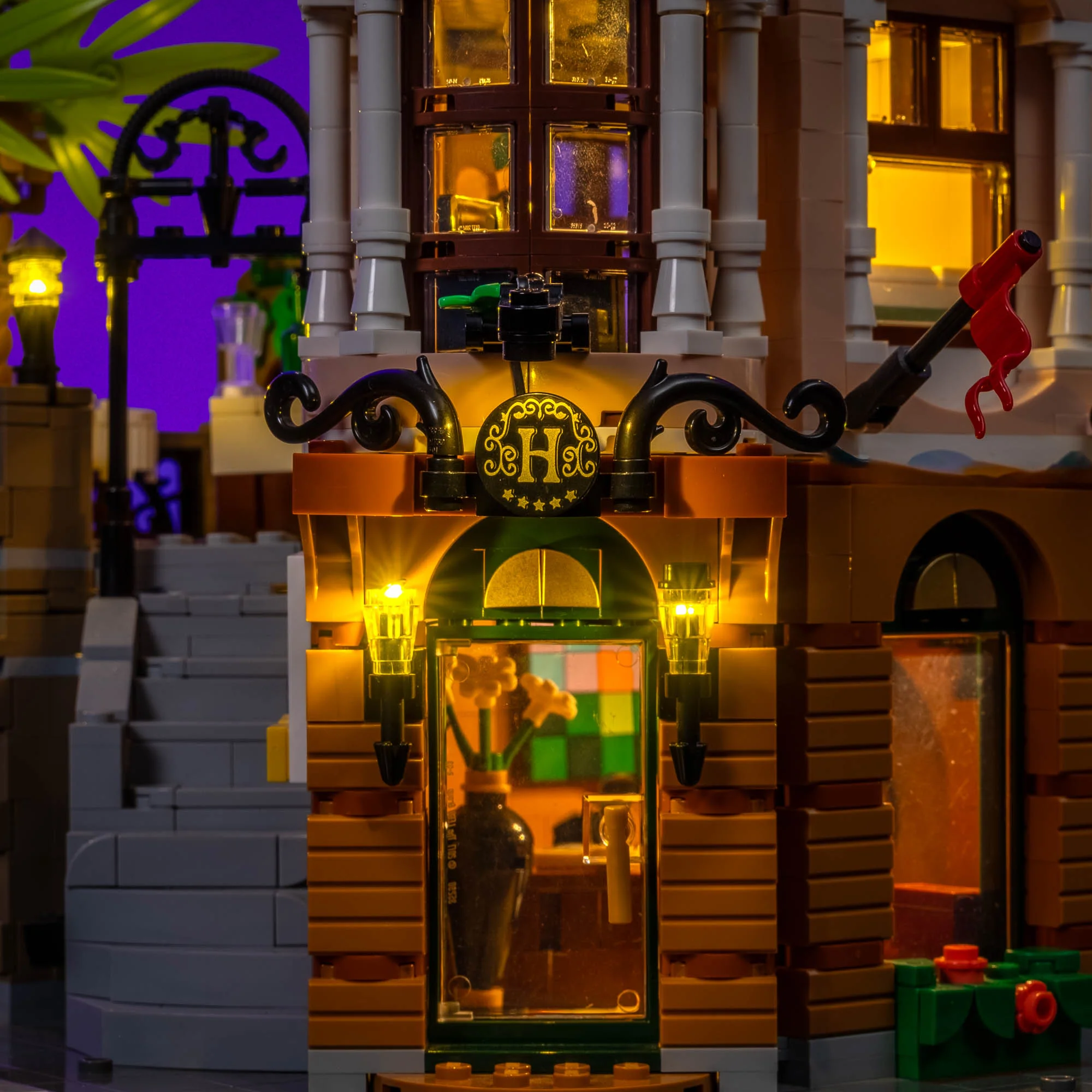 Light Kit for LEGO® Boutique Hotel #10297 - Image 3
