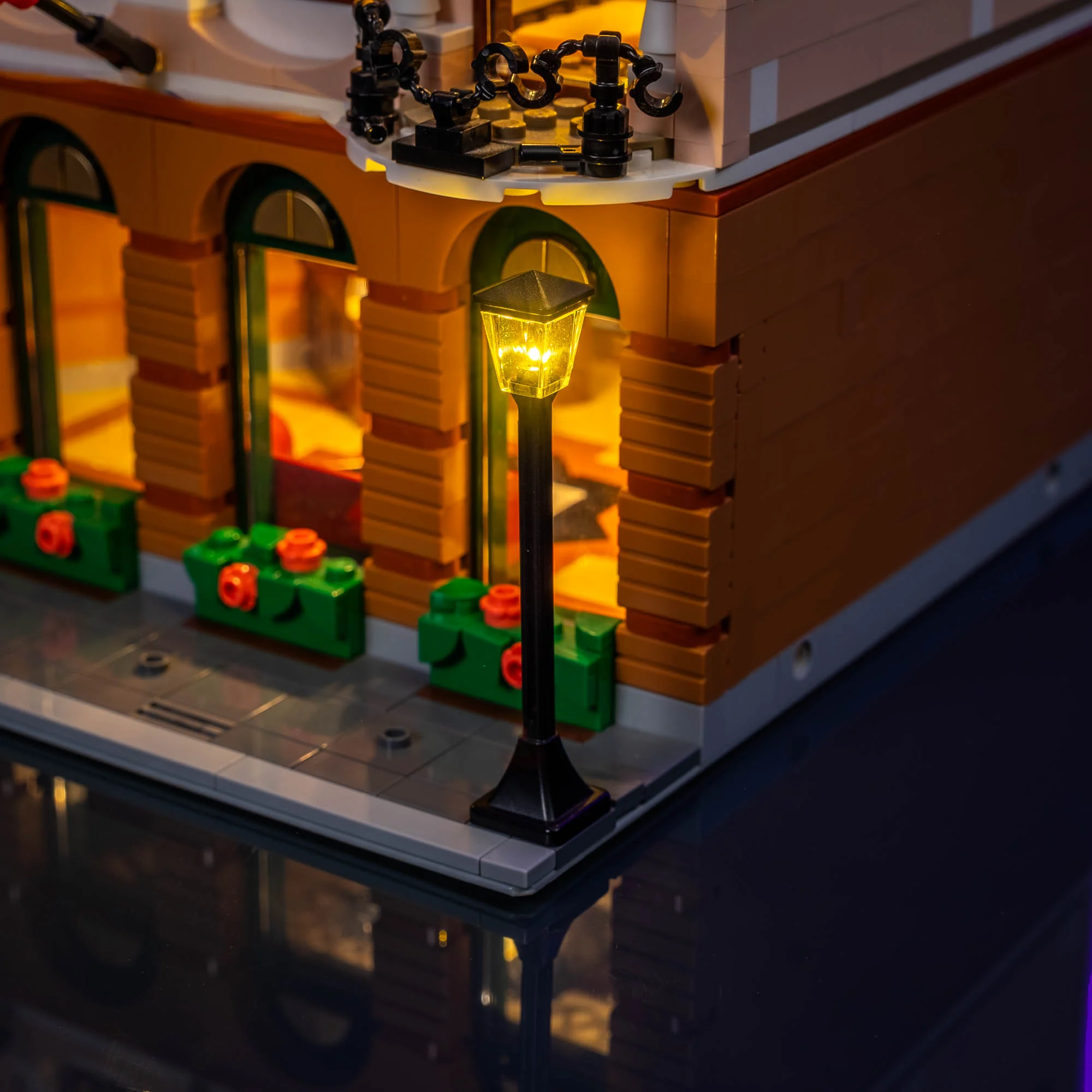 Light Kit for LEGO® Boutique Hotel #10297 - Image 6