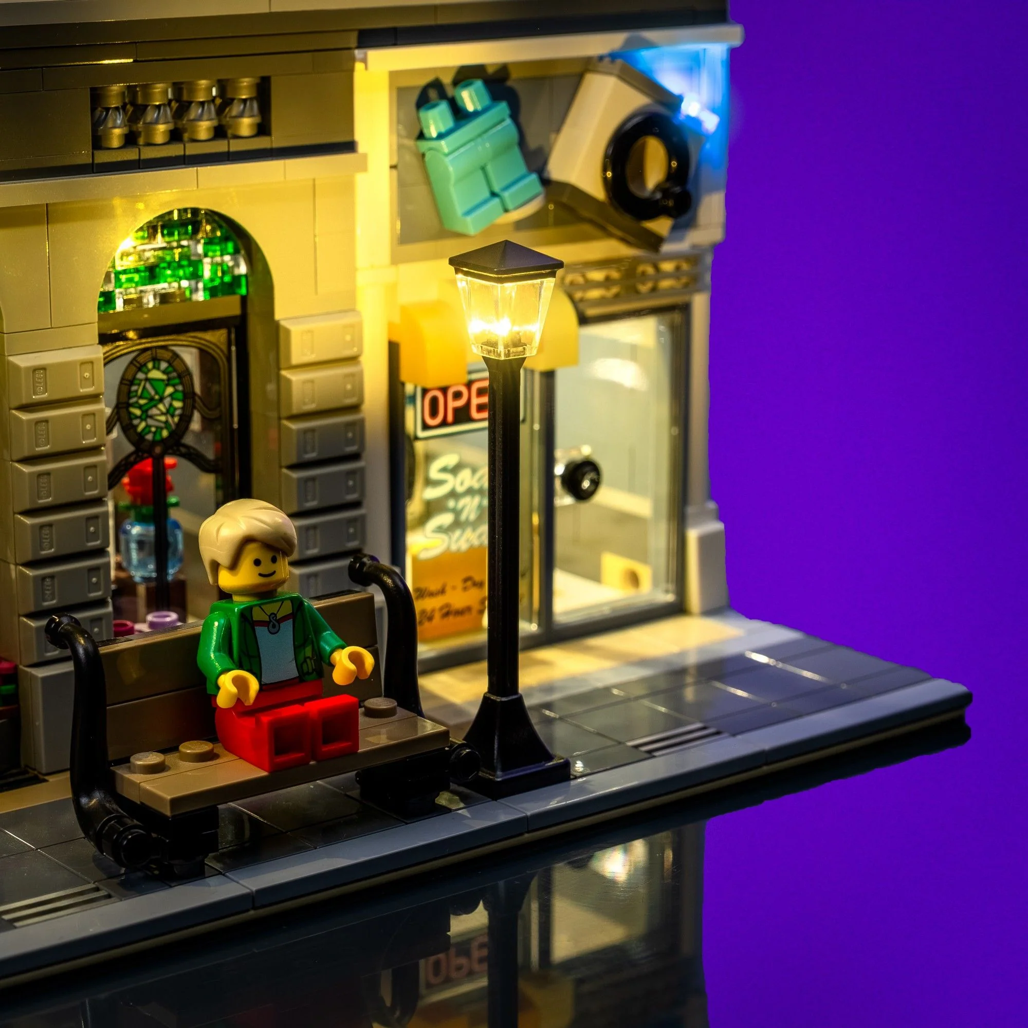 Light Kit for LEGO® Brick Bank #10251 - Image 10