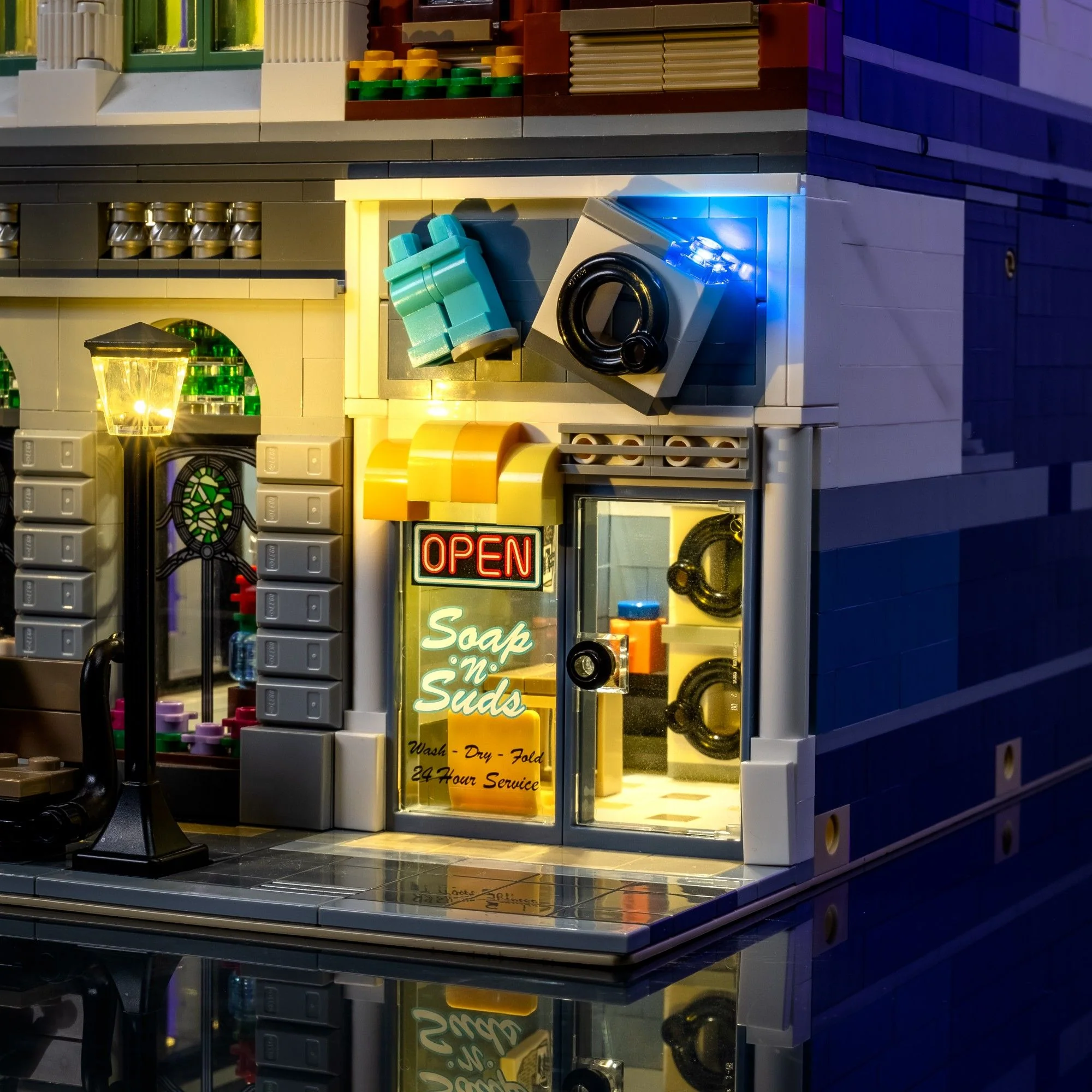 Light Kit for LEGO® Brick Bank #10251 - Image 3