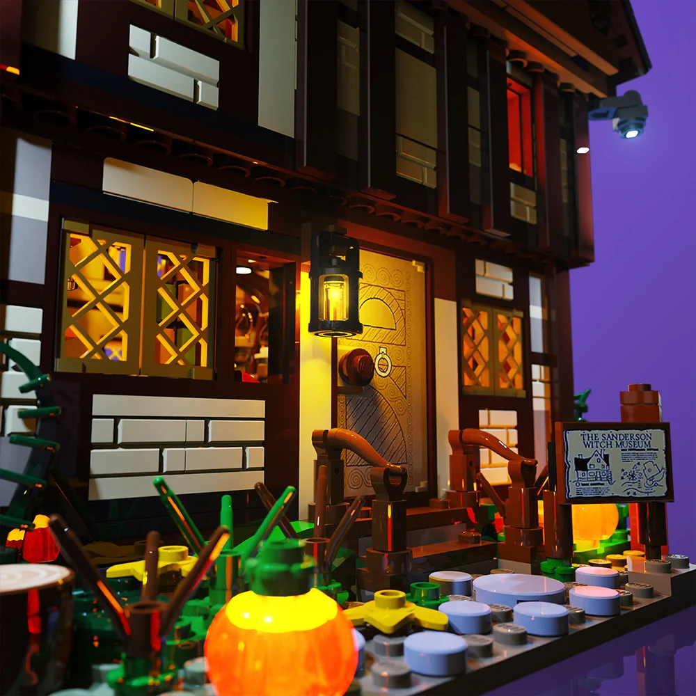 Light Kit for LEGO® Disney Hocus Pocus: The Sanderson Sisters' Cottage #21341 - Image 13