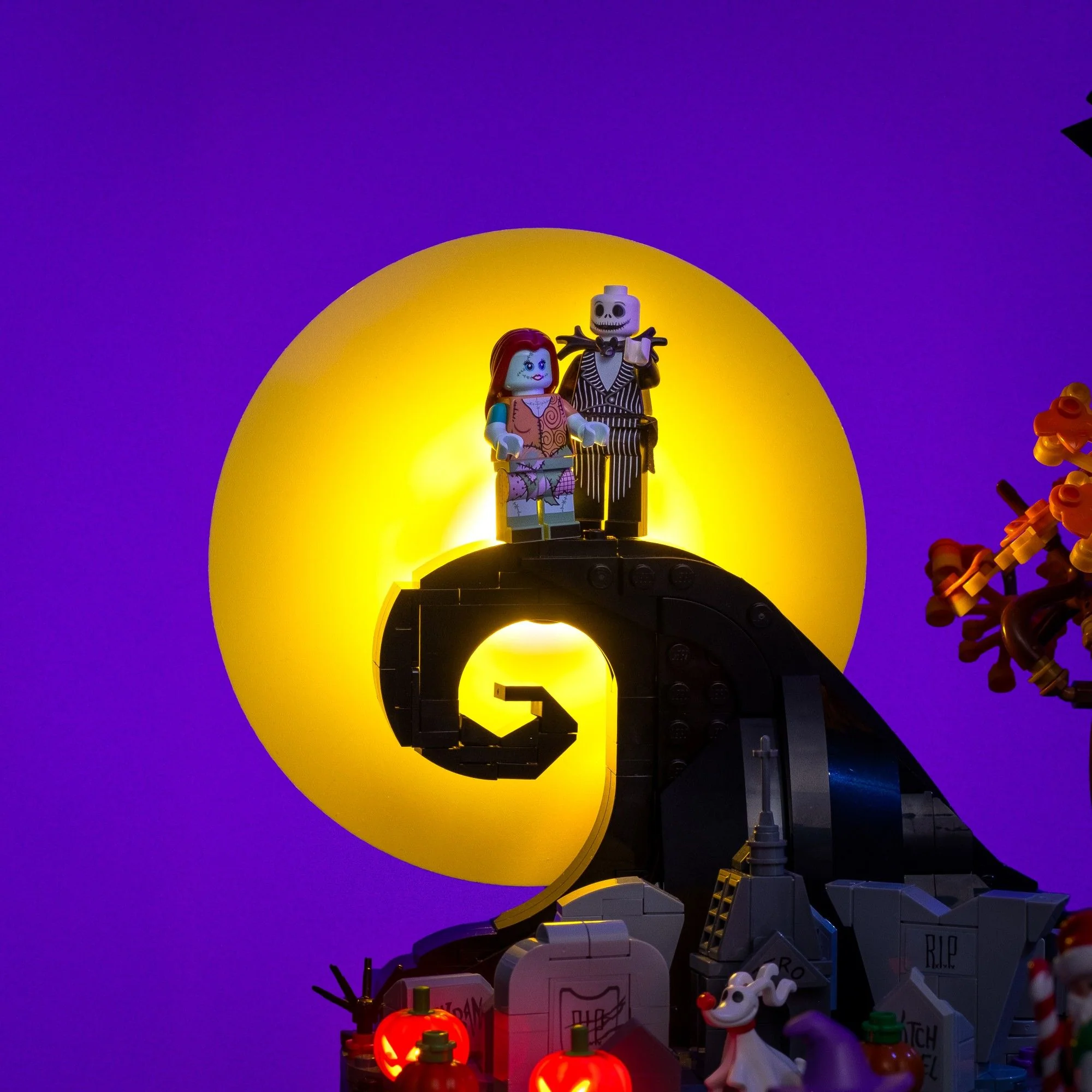 Light Kit for LEGO® Disney Tim Burton's The Nightmare Before Christmas #21351 - Image 3