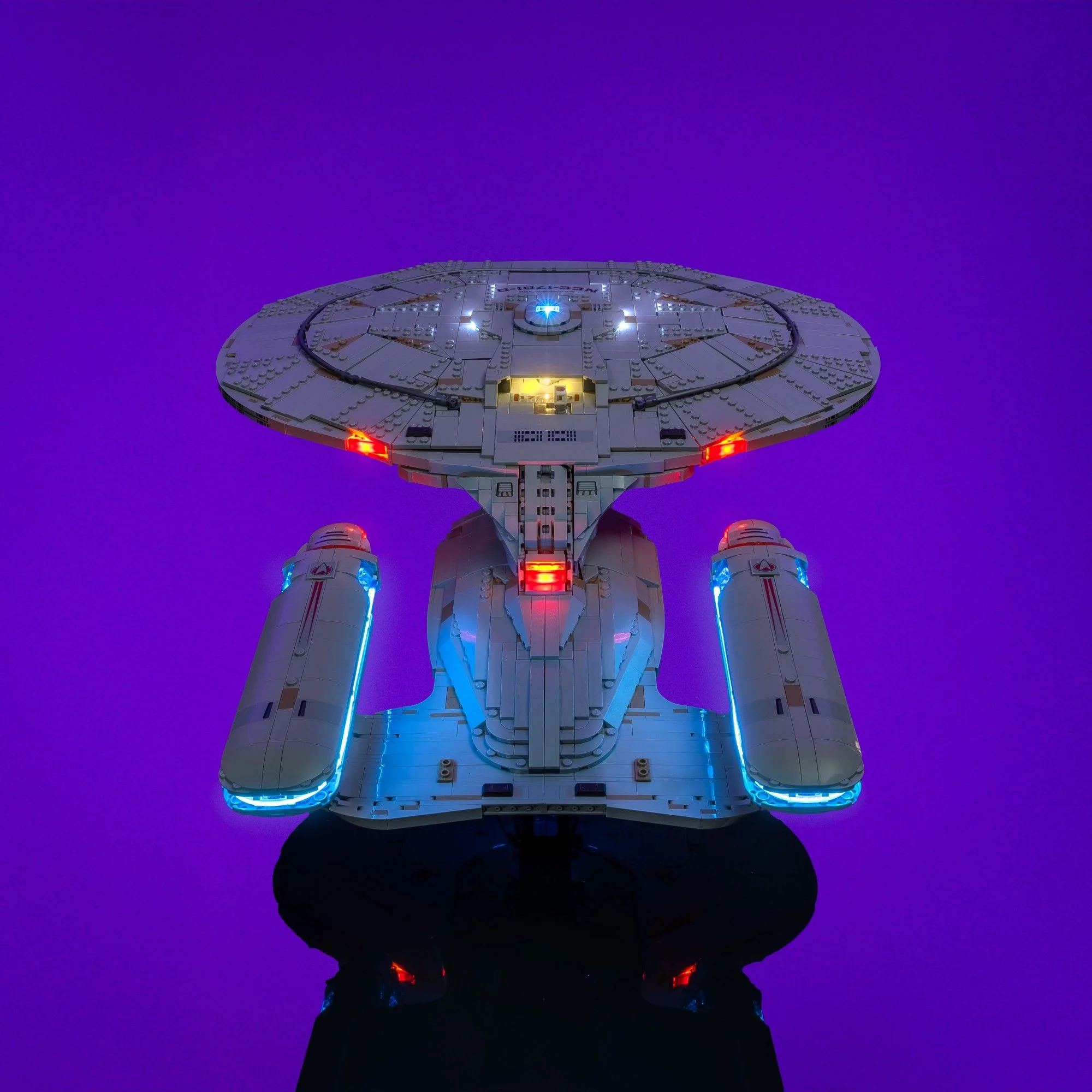 Light Kit for LEGO® Star Trek: U.S.S. Enterprise NCC-1701-D™ #10356 - Image 9