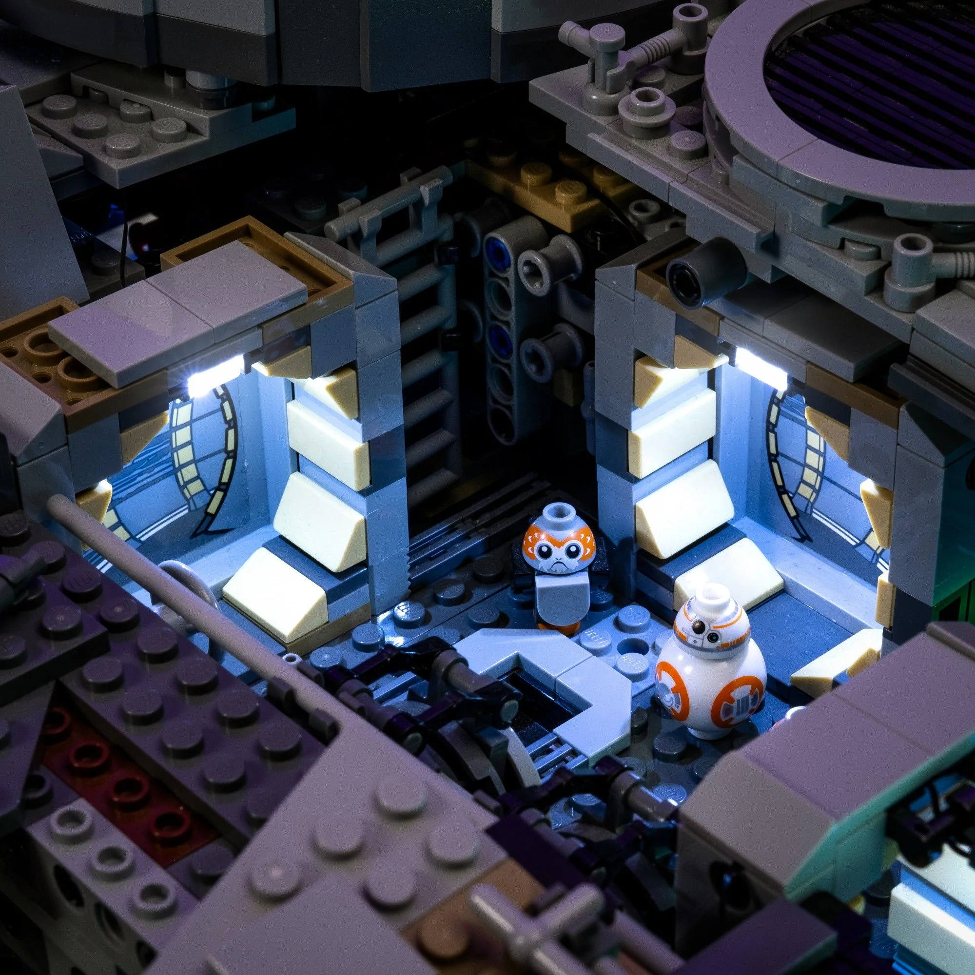 Light Kit for LEGO® Star Wars UCS Millennium Falcon #75192 - Image 14