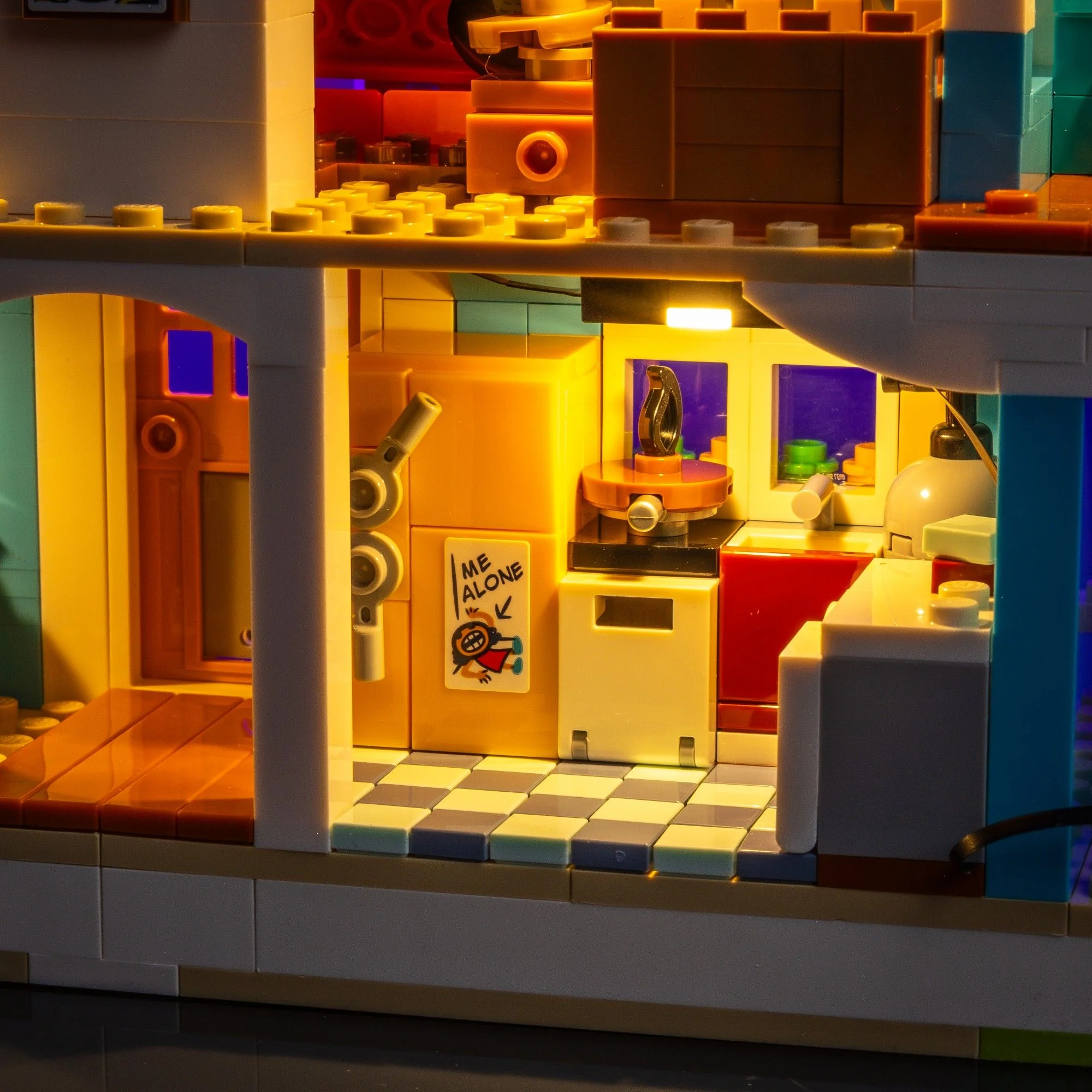 Light Kit for LEGO® Disney Lilo and Stitch Beach House #43268 - Image 13