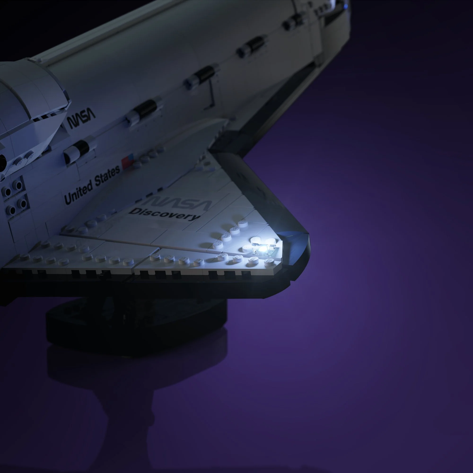 Light Kit for LEGO® NASA Space Shuttle Discovery #10283 - Image 9